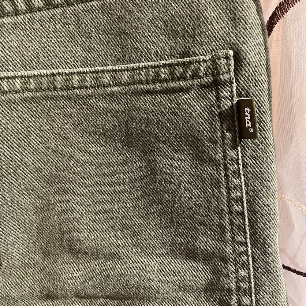 TNA Wide Leg Cargo Pants in Olive Green - Picture 6 of 9